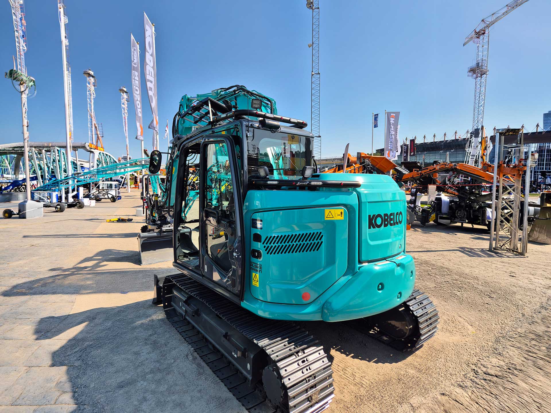 Motviktsbåge Kobelco SK140SRLC-7